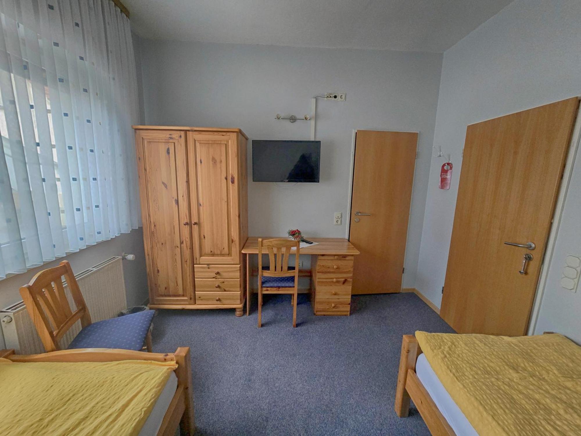Pension Und Ferienwohnungen Bachmann Wolfersheim Exterior photo